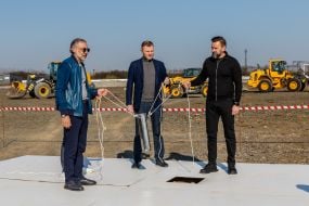 Виктор Микита, Виталий Кондратов и представители предприятия ООО "БФ ЗАВОД"