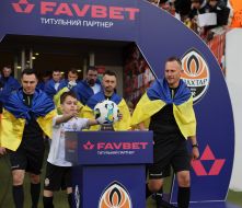 Referee Vitaliy Romanov