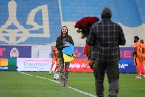 Боевой медик Элина Мединина получила предложение от жениха перед началом матча