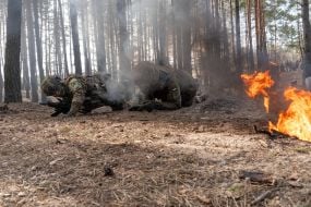 Проходження новобранцями Харківського прикордонного загону психологічної смуги перешкод