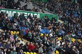 Вболівальники на трибунах