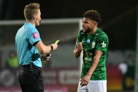 Игровой момент матча