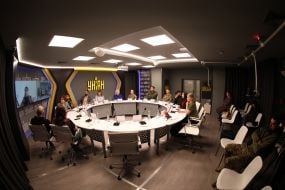 Участники круглого стола в пресс-центре УНИАН