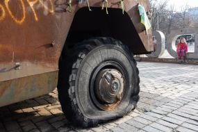 Знищена російська військова техніка на Михайлівській площі у Києві