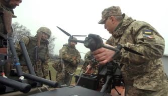 Военная подготовка военнослужащих-новобранцев на одном из полигонов учебного центра ВСУ