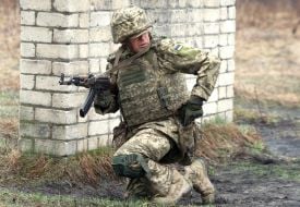 Военная подготовка военнослужащих-новобранцев на одном из полигонов учебного центра ВСУ