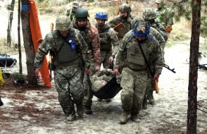 Военная подготовка военнослужащих-новобранцев на одном из полигонов учебного центра ВСУ