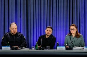 Руслан Стефанчук,  Володимир Зеленський, Юлія Свириденко