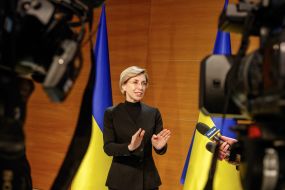 Ірина Верещук спілкується з журналістами