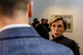 Ірина Верещук спілкується з журналістами