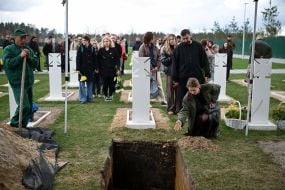 Funeral service of military man, famous comedian and screenwriter Artur Petrov