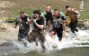 Participants of the Wild Race military-sports event