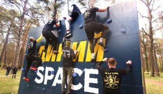 Participants of the Wild Race military-sports event