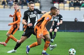 Игровой момент матча