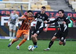 Игровой момент матча