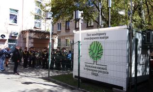 Lyceum students of a certified station measure wind brightness