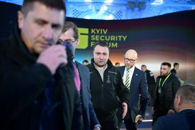 Арсеній Яценюк  та Кирило Буданов