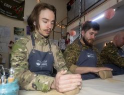 Занятия по арт-терапии для военнослужащих в Харькове