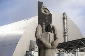 Конфайнмент над четвертым энергоблоком ЧАЭС