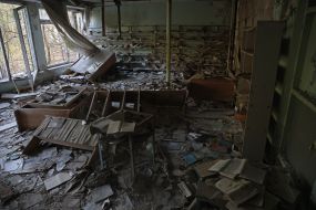 Library in a dilapidated school building in Pripyat