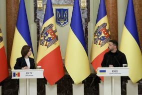 Meeting between Volodymyr Zelenskyy and Maia Sandu with media representatives