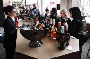 Фестиваль українського вина та фермерських продуктів