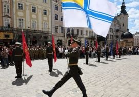 Церемонія винесення прапорів військових та оборонних структур України