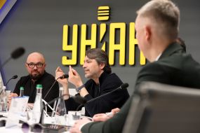 Круглий стіл  в пресцентрі УНІАН:  "Криза допомоги: як українським волонтерам витримати затяжну війну"