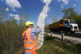 Антидронові сітки встановлюють на кільцевій дорозі Харкова