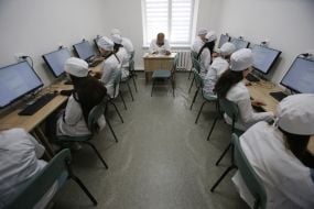 Студенты на занятии в аудитории