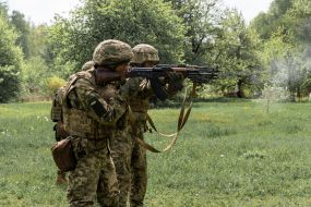 Базовая военная подготовка рекрутов 58-й ОМПБр на полигоне в Харьковской области