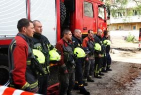 Працівники ДСНС завершили аварійно-рятувальні роботи на місці масованого ракетного удару по житловому будинку в Дарницькому районі Києва