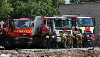 Працівники ДСНС завершили аварійно-рятувальні роботи на місці масованого ракетного удару по житловому будинку в Дарницькому районі Києва