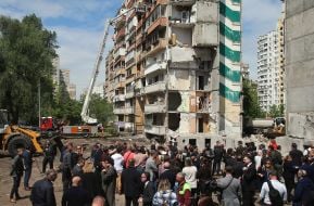 Over 60 heads of diplomatic missions visited the house in the Darnytskyi district of Kyiv that was hit by a Russian missile