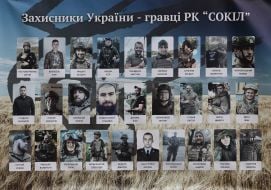 Стенд с фотографиями защитников Украины – игроков РК "Сокол"