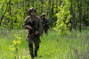 Навчання бійців 13-ої бригади НГУ «Хартія» в Харківській області