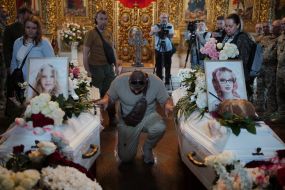 Farewell ceremony for sisters Lyubava and Vera Yakovlev in Kyiv