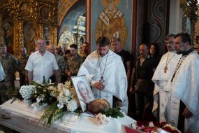 Farewell ceremony for sisters Lyubava and Vera Yakovlev in Kyiv
