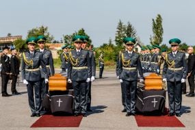 Honor guard during the solemn ceremony of meeting the coffin with the ashes of the colonel of the UNR Army and the leader of the OUN Andriy Melnyk
