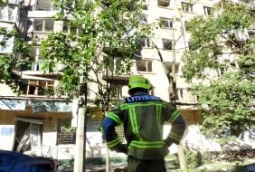 Пошкоджений внаслідок обстрілу житловий будинок