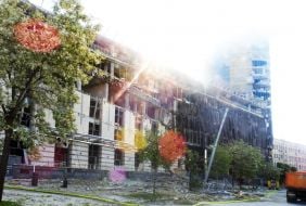Пошкоджена будівля бізнес-центру у Шевченківському районі Києва