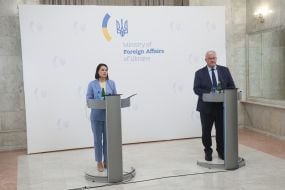 Svitlana Tsikhanouskaya and Andriy Sybiga