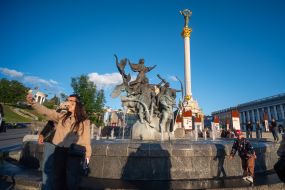 Памятник основателям Киева на Майдане Незалежности