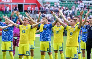 Игроки сборной Украины благодарят болельщиков