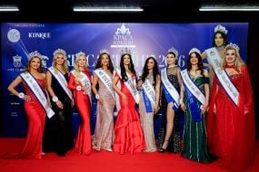 Аліна Зозуля  та володарки титулів