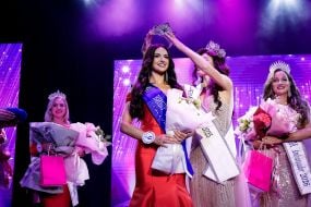 Аліна Зозуля та Вікторія Денисова
