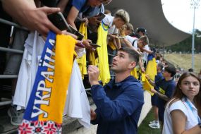 Meeting of Ukrainian national team players with fans