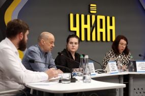Oleksandr Pozniy, Maksym Butchenko, Vira Yastrebova and Yulia Gorbova