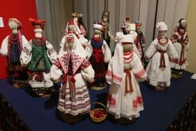 Виставковий проєкт із колекції Юрія Мельничука «Сувій Роду»