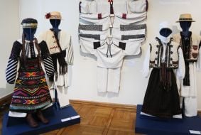 Виставковий проєкт із колекції Юрія Мельничука «Сувій Роду»